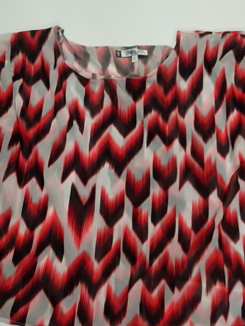 Jennifer Lopez Red and Black Chevron-Pattern Blouse Short Whimsical Sleeves